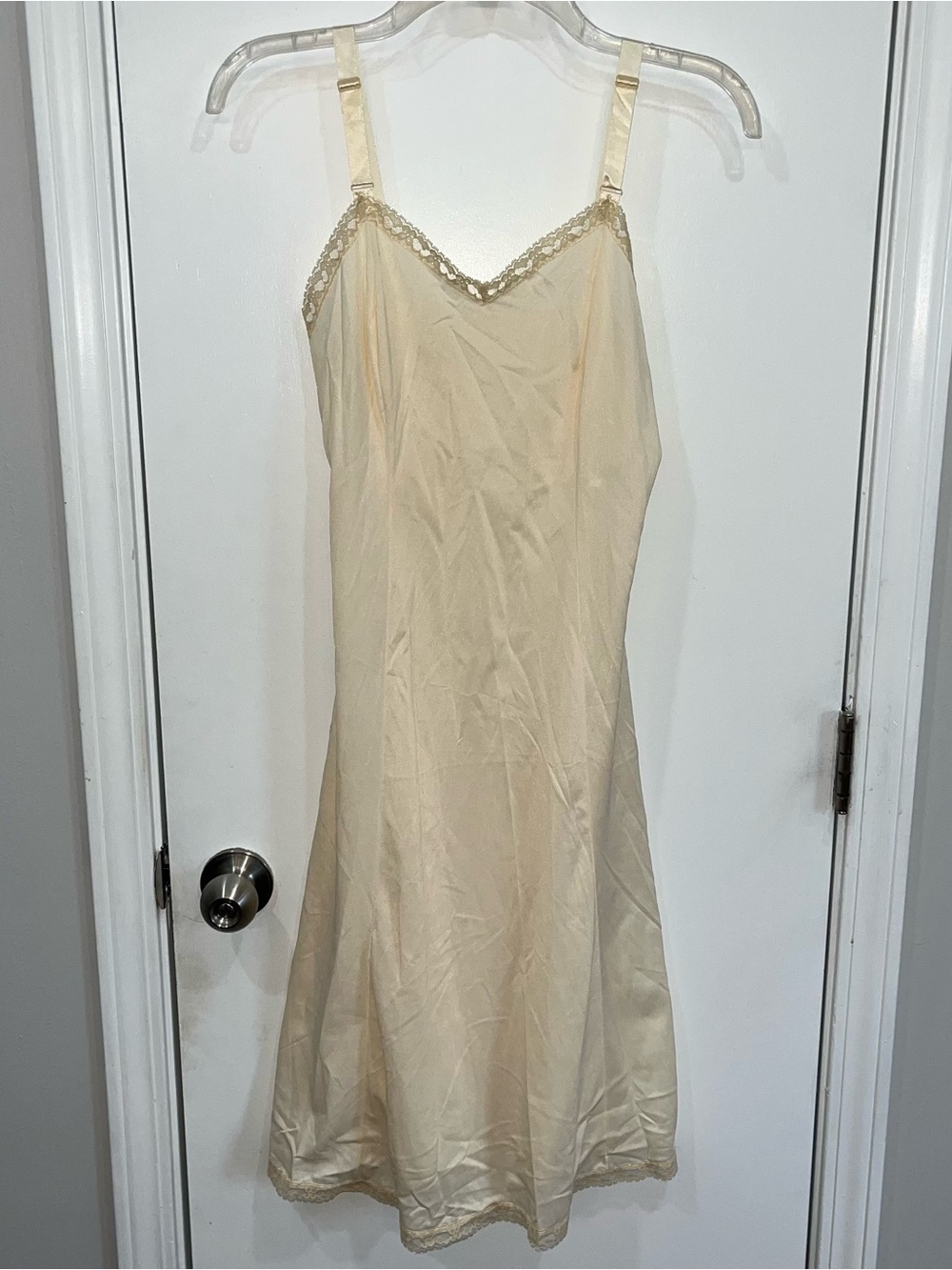 Vintage Wonder Maid Slip with Lace Trim in Cream - Size 34